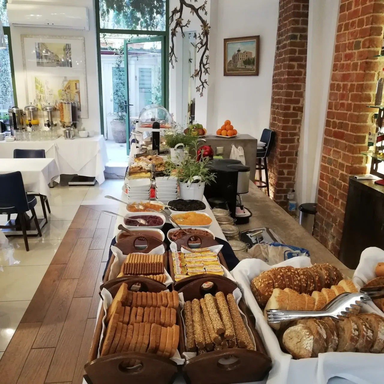 Augustos Hotel — view 3