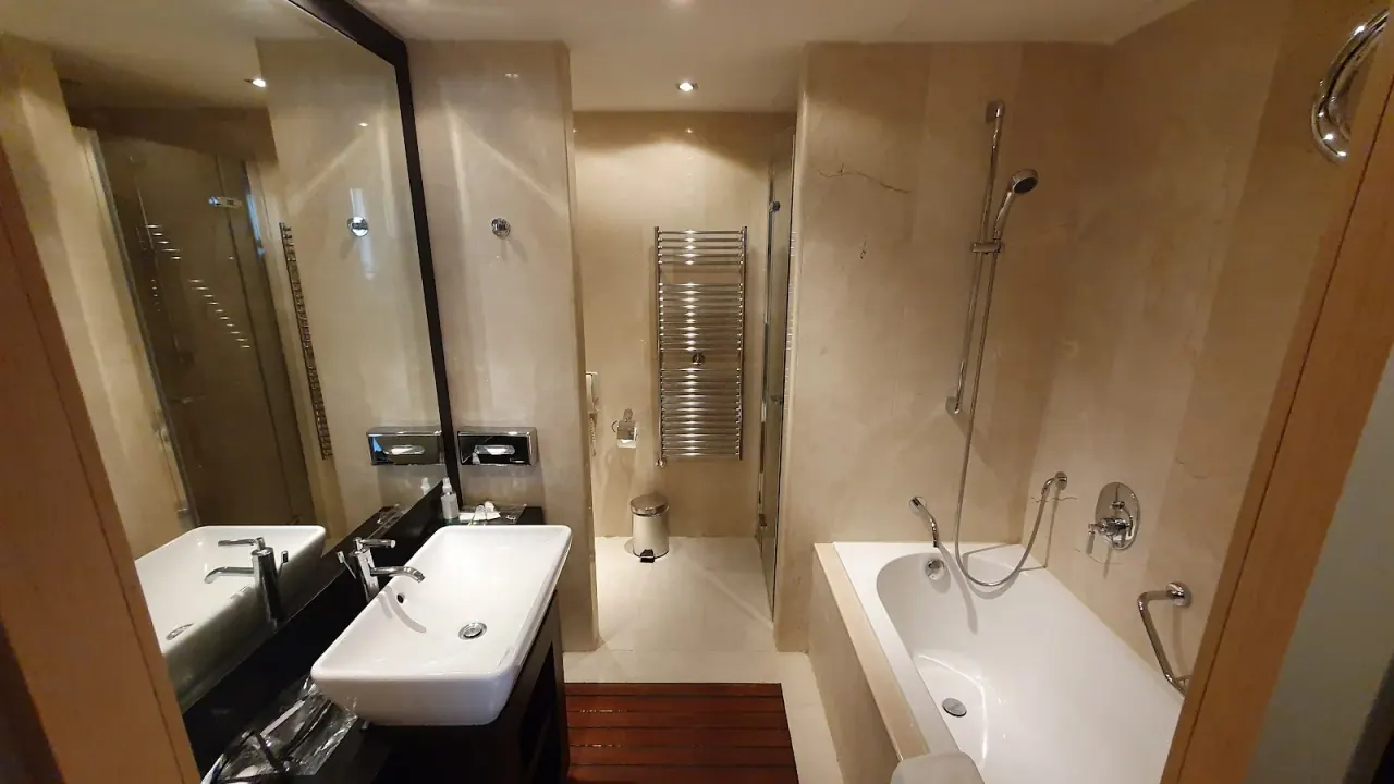Daios Luxury Living — view 3