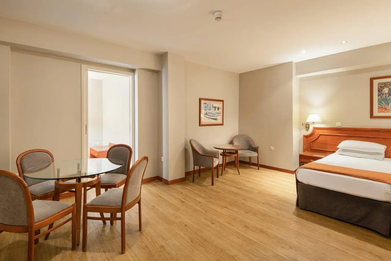 Holiday Inn Thessaloniki — view 2