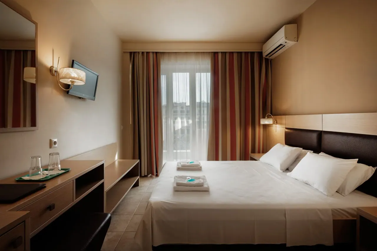 Hotel Esperia — view 2