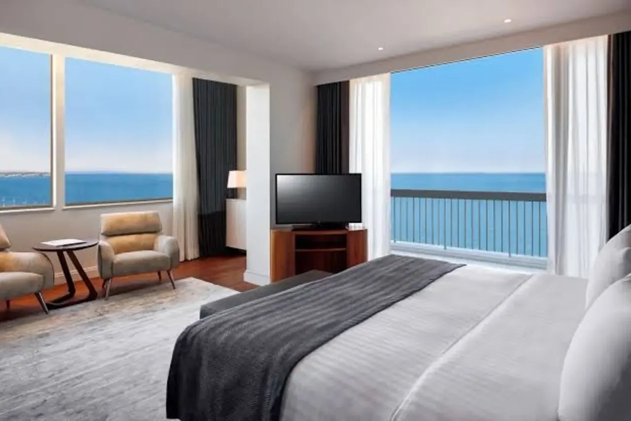 Makedonia Palace — view 2