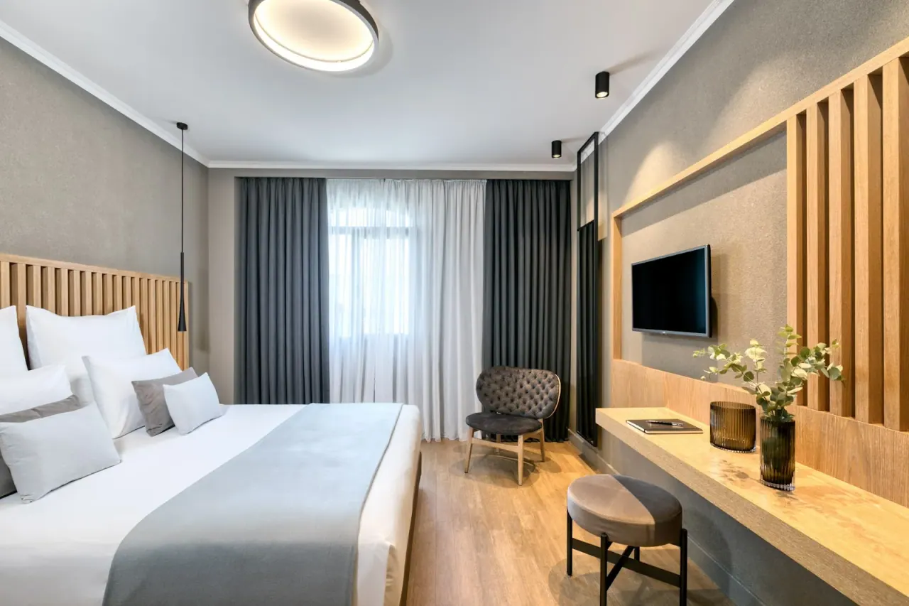 Porto Palace Hotel — view 2