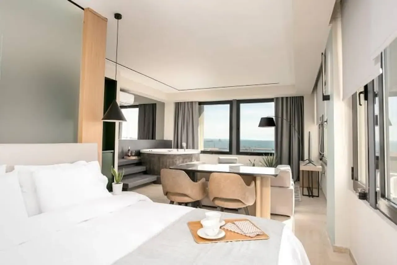 Sea & the City Luxury Apartments — view 2