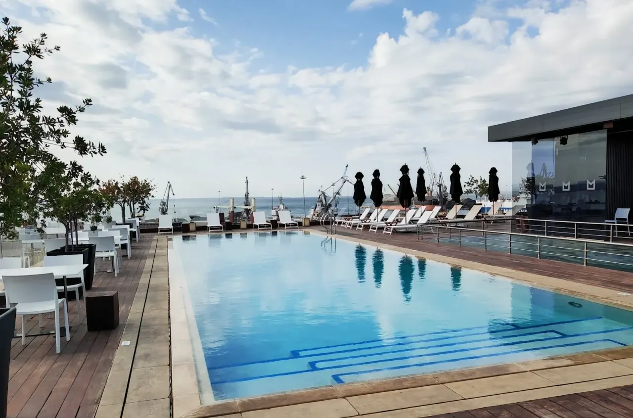 The Met Hotel — view 3