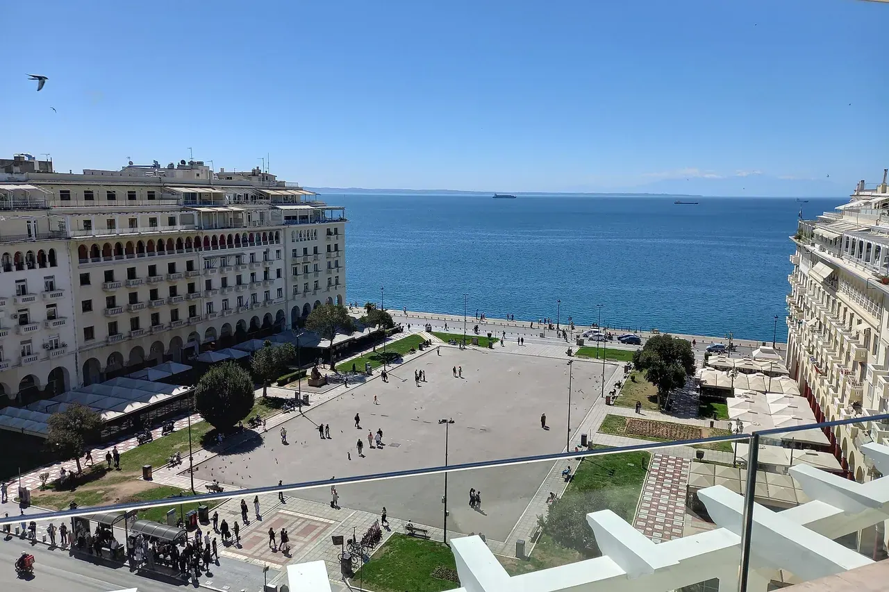 Central Thessaloniki near Aristotelous Square, where luggage-storage points cluster