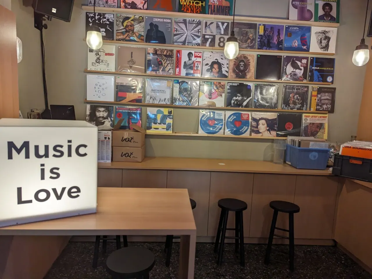 Father Coffee & Vinyl — foto 3