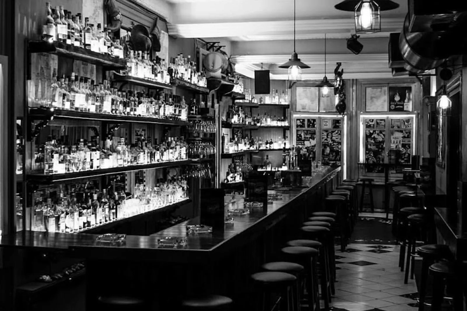 Intimate whiskey and jazz bar Malt n' Jazz in central Thessaloniki