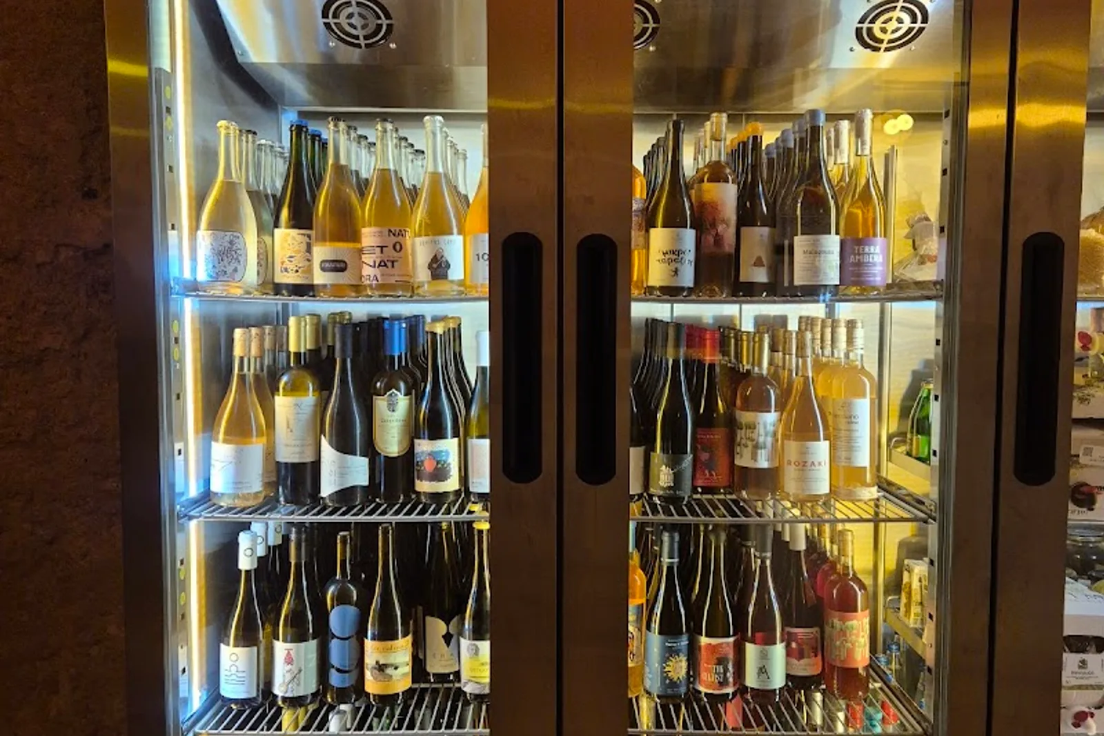 Natural Greek wine bar Super Ioulios near Athonos Square in Thessaloniki