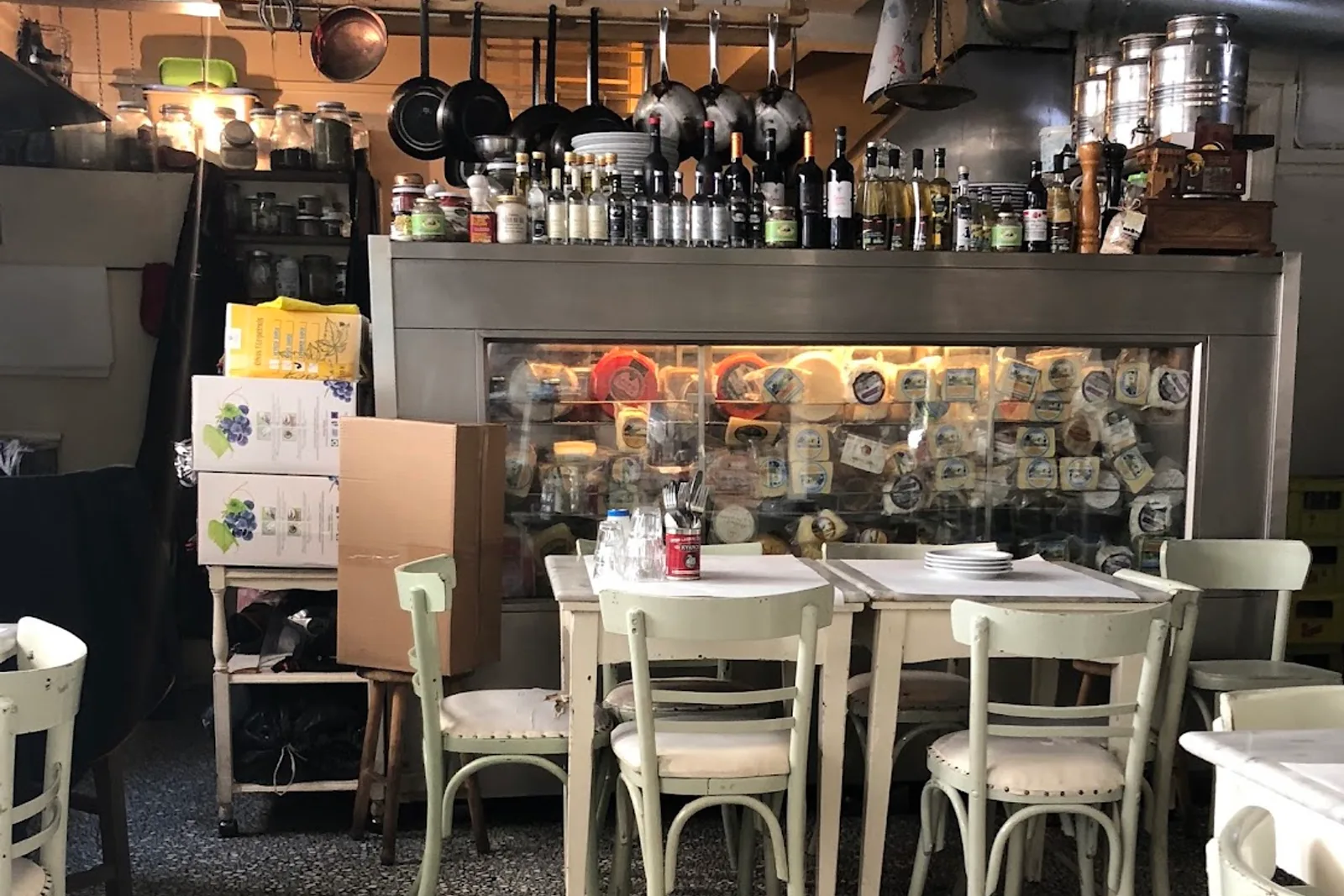 Traditional taverna spread at Nea Folia in Ano Poli, Thessaloniki